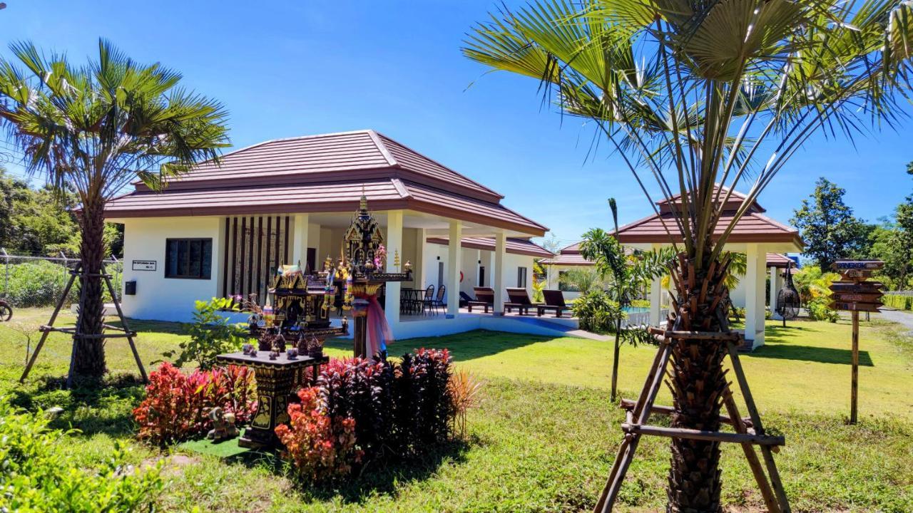 Isan Golf & Adventure Hotel Udon Thani Exterior foto
