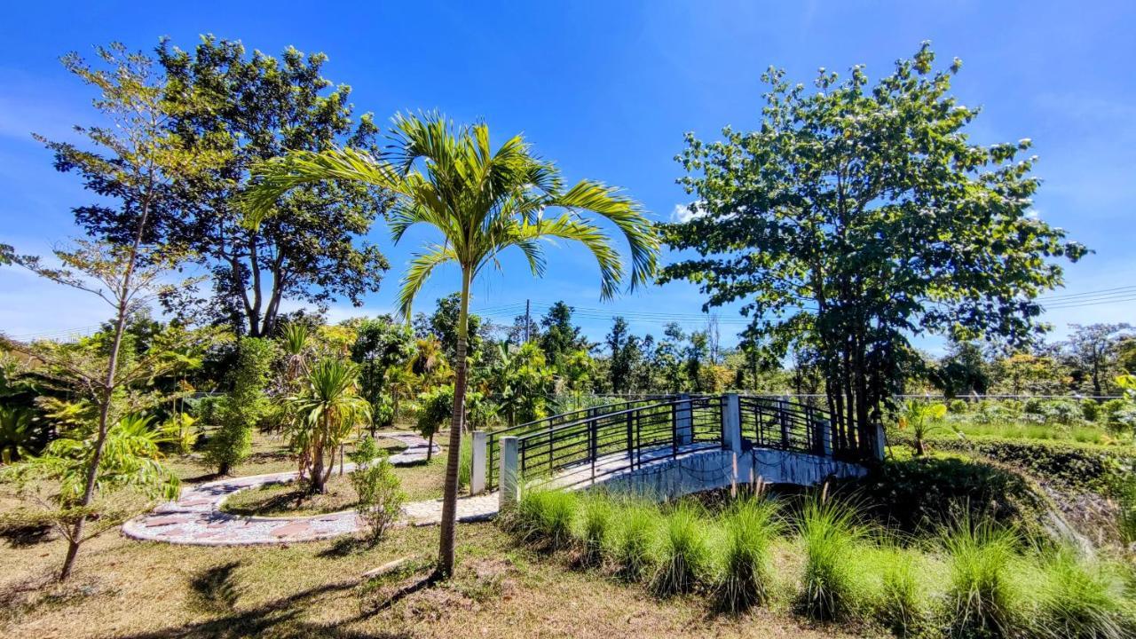 Isan Golf & Adventure Hotel Udon Thani Exterior foto