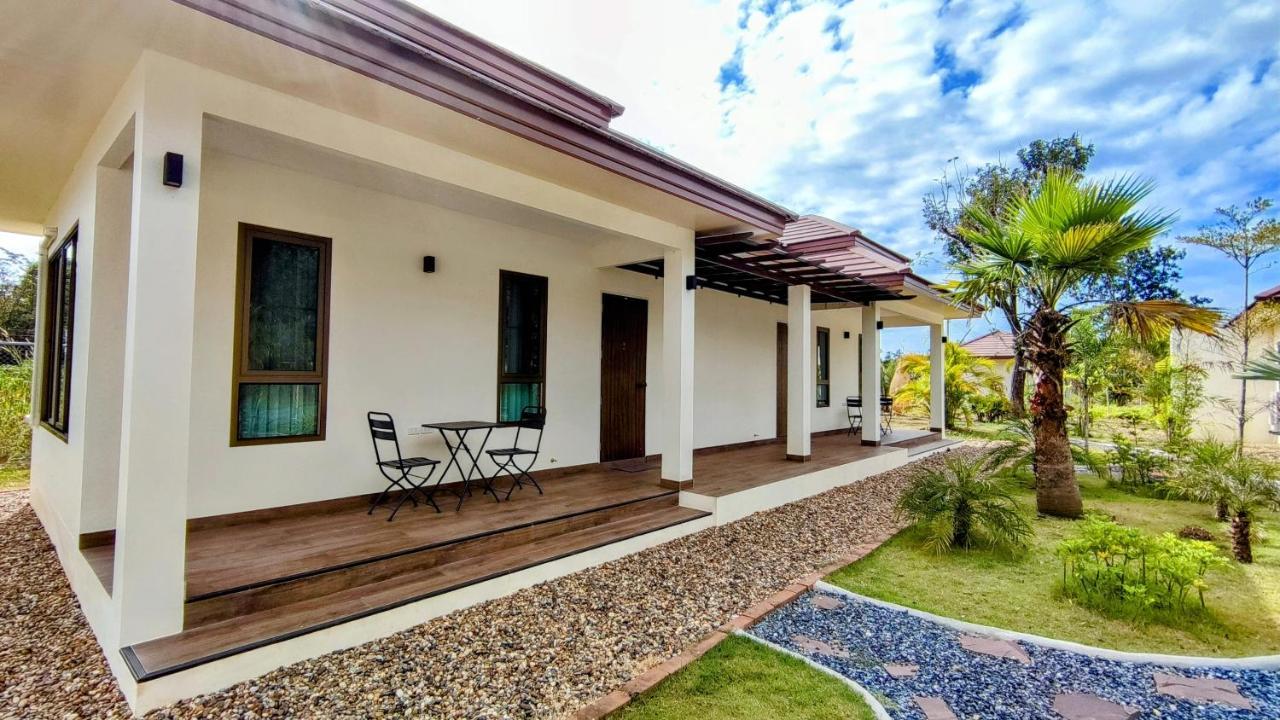 Isan Golf & Adventure Hotel Udon Thani Exterior foto
